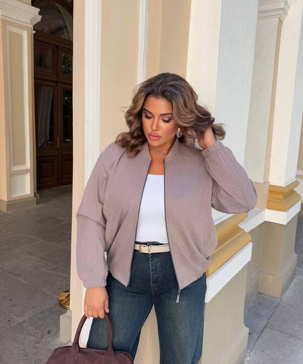 Бомбер женский из шерсти кашемир ялинка оверсайз на молнии с карманами без капюшона весенний