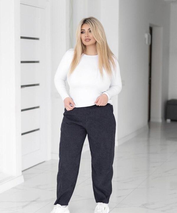 Брюки женские вельветовые джоггеры на резинке с манжетами с карманами свободные повседневные весенние