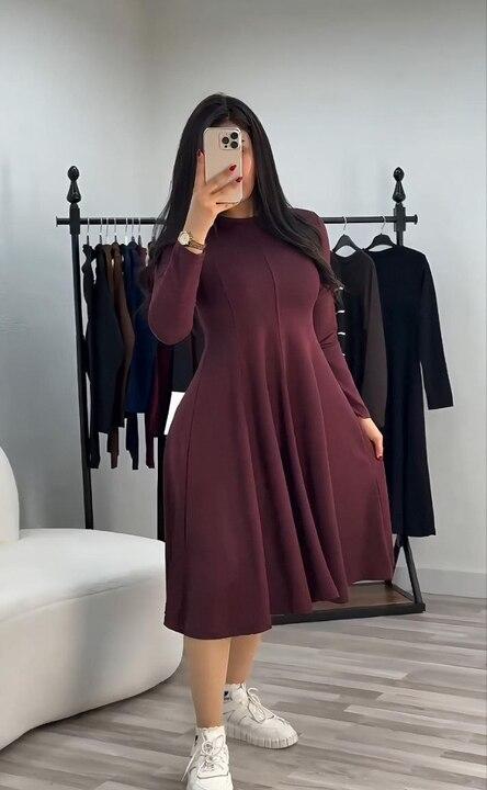 Платье-трапеция женское из двунитки миди свободного кроя с длинными рукавами весеннее