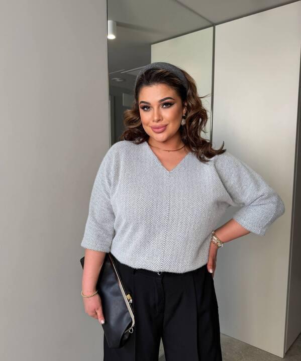 Блуза женская из ангоры с альпакой с принтом с V образным вырезом и низом на резинке весенняя