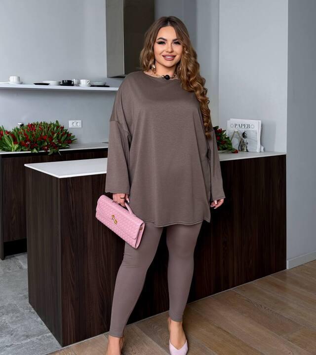 Костюм-двойка женский из двунитки и дайвинга лонгслив оверсайз и леггинсы весенний