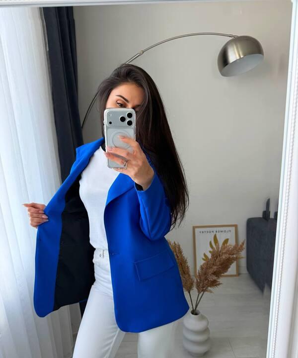 Пиджак женский классический на подкладке прямого кроя с длинными рукавами однобортный весенний