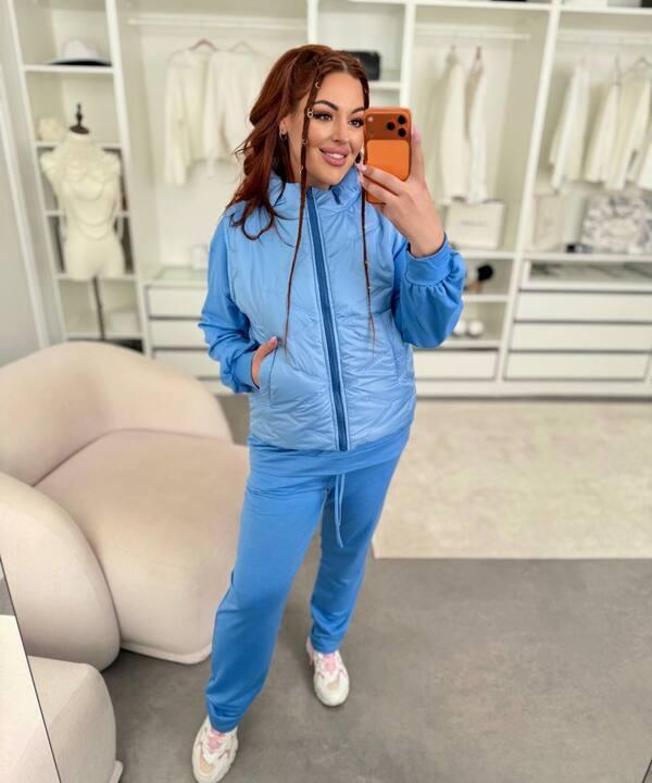 Спортивный костюм-тройка женский из двунитки и полиэстера: кофта на молнии с капюшоном брюки и жилетка утепленный демисезонный