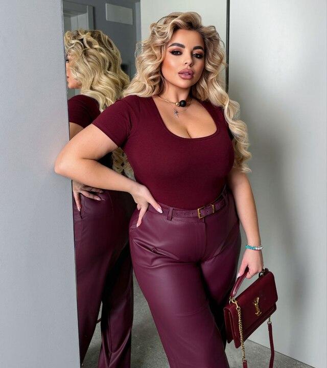 Футболка женская из премиум трикотажа облегающая базовая средней длины демисезонная