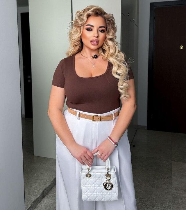 Футболка женская из премиум трикотажа облегающая базовая средней длины демисезонная