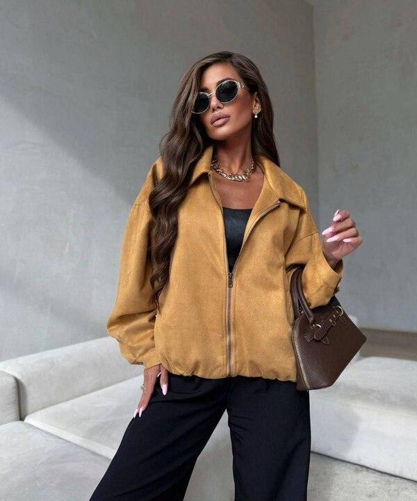 Бомбер женский из замши на дайвинге на молнии с карманами и резинкой по низу весенний