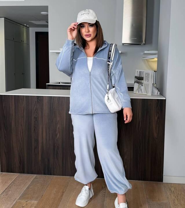 Спортивный костюм женский из велюра с кофтой на молнии прямыми брюками на резинке с фиксаторами и декоративным кантом демисезонный