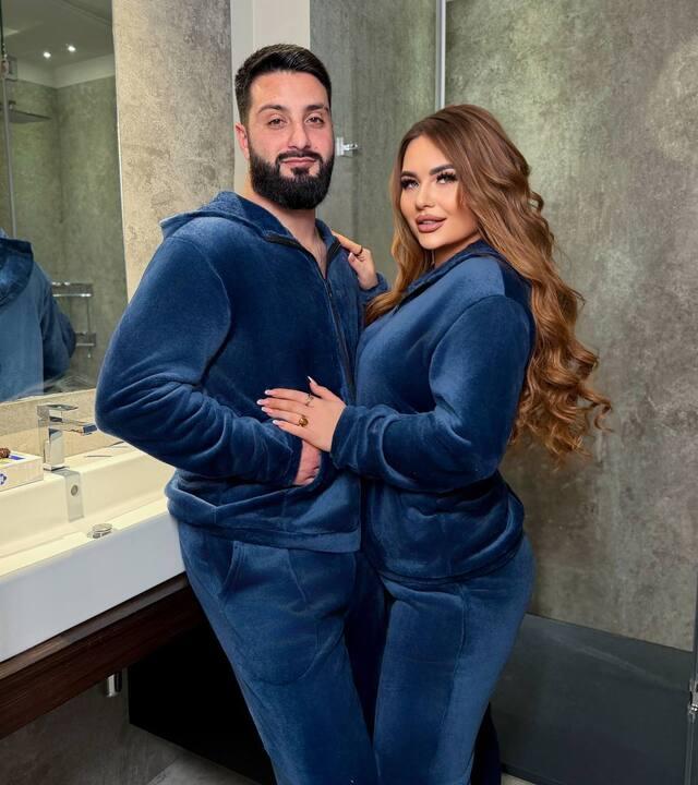 Пижама-комбинезон унисекс из мягкой махры утепленная на молнии с длинным рукавом зимняя