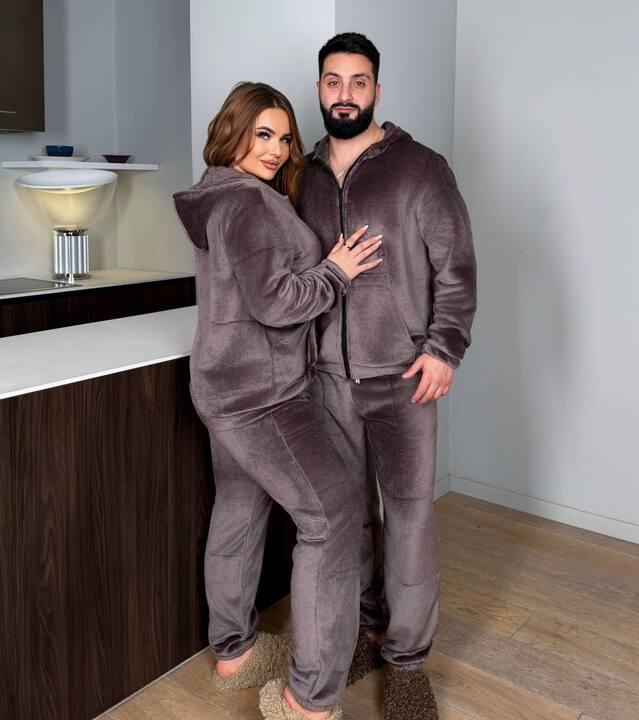 Пижама-комбинезон унисекс из мягкой махры утепленная на молнии с длинным рукавом демисезонная