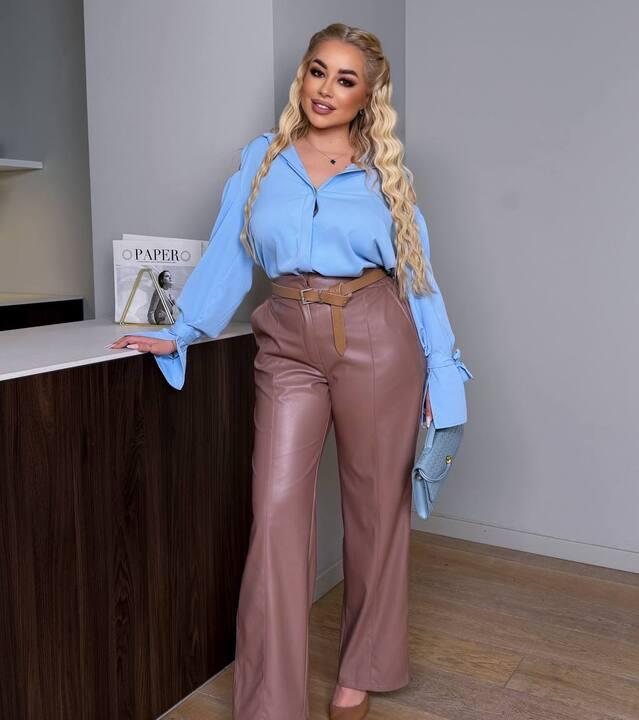 Брюки женские из экокожи прямого кроя с высокой посадкой утепленные демисезонные