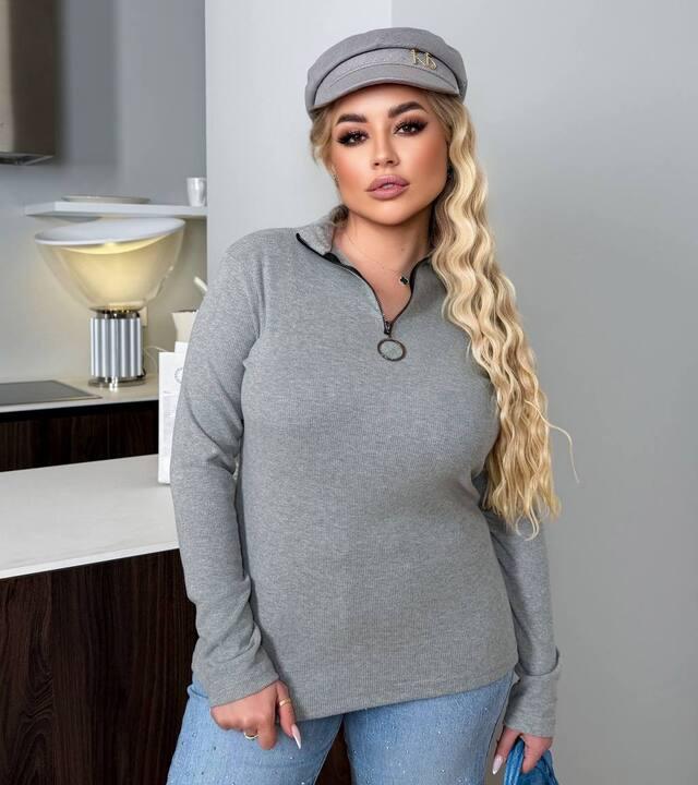 Лонгслив женский в рубчик со змейкой с легким утеплением весенний