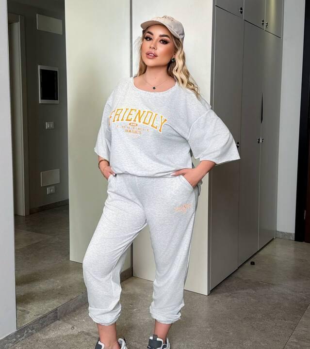 Спортивный костюм женский из двунитки с футболкой оверсайз и джоггерами с высокой посадкой демисезонный