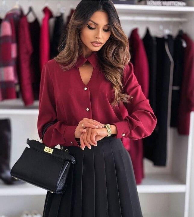 Блуза женская шелковая свободного кроя с длинным рукавом и воротником-чокером на пуговицах демисезонная