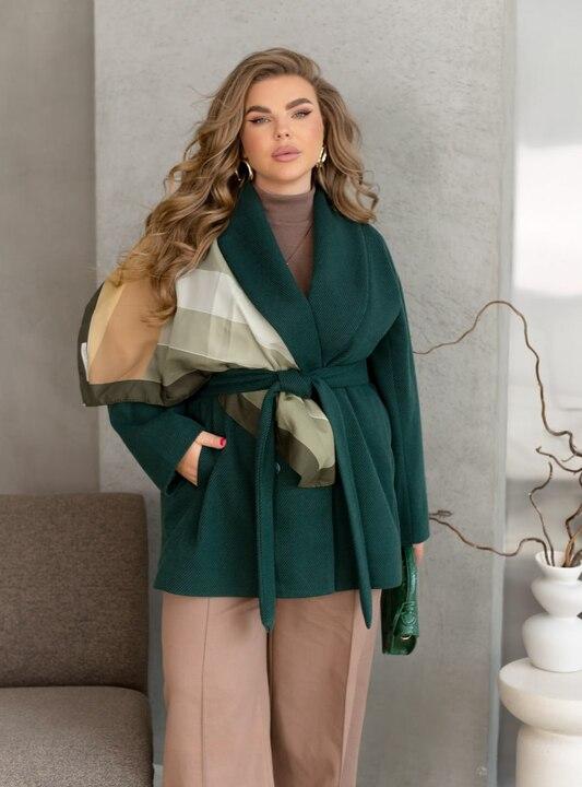 Пальто женское укороченное двубортное из кашемира с поясом и карманами весеннее