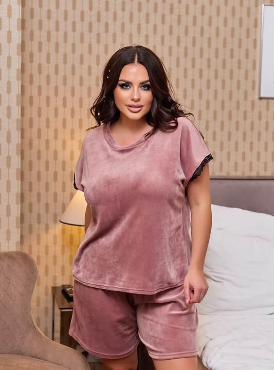 Пижама женская из велюра на хлопковой основе с футболкой и шортами демисезонная