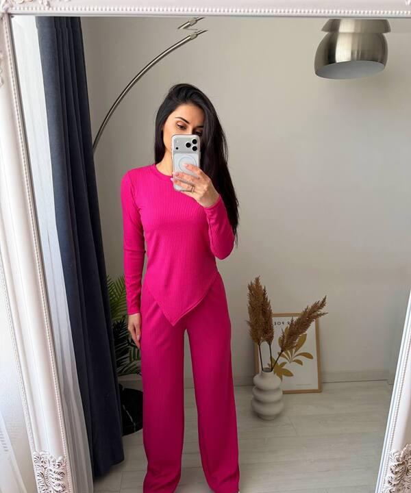 Костюм женский из рубчика двойка: асимметричная кофта и прямые брюки весенний