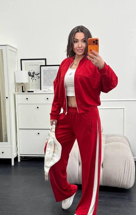 Костюм-двойка женский из костюмной ткани с пиджаком на подкладке и прямыми брюками с высокой посадкой весенний