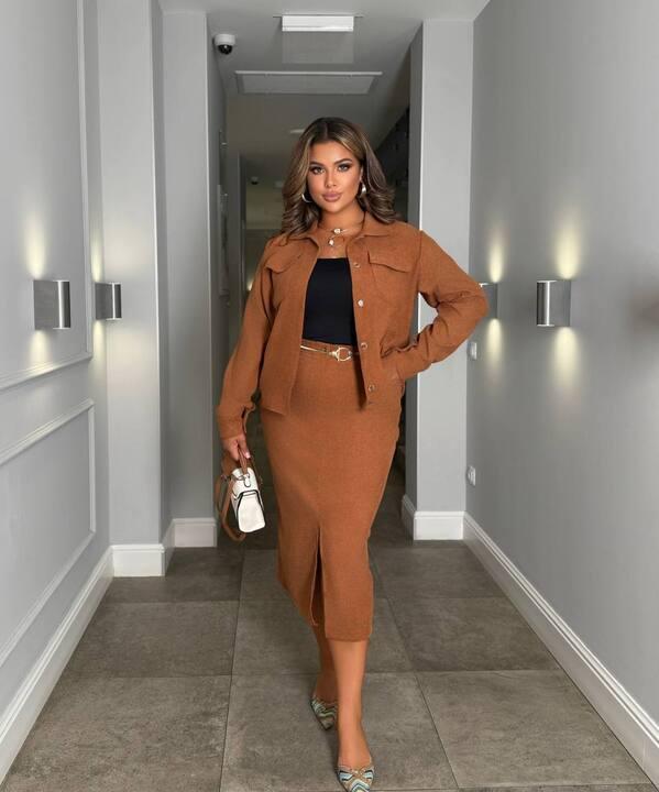 Костюм женский из микровельвета и хлопка двойка бомбер и юбка карандаш с высокой талией большие размеры