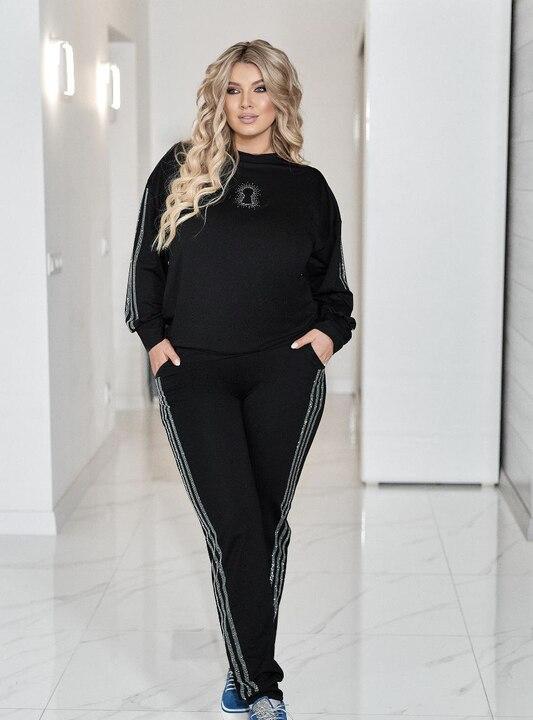 Спортивный костюм женский из двунитки с кофтой свободного кроя и брюками с лампасами демисезонный