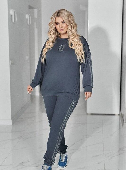 Спортивный костюм женский из двунитки с кофтой свободного кроя и брюками с лампасами демисезонный