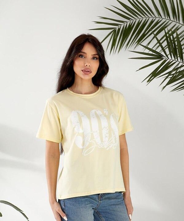 Футболка женская из кулира с принтом и свободным кроем весенняя