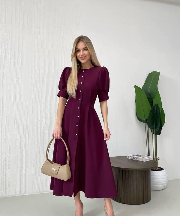 Платье-трапеция женское из костюмной ткани миди классическое с короткими рукавами весеннее