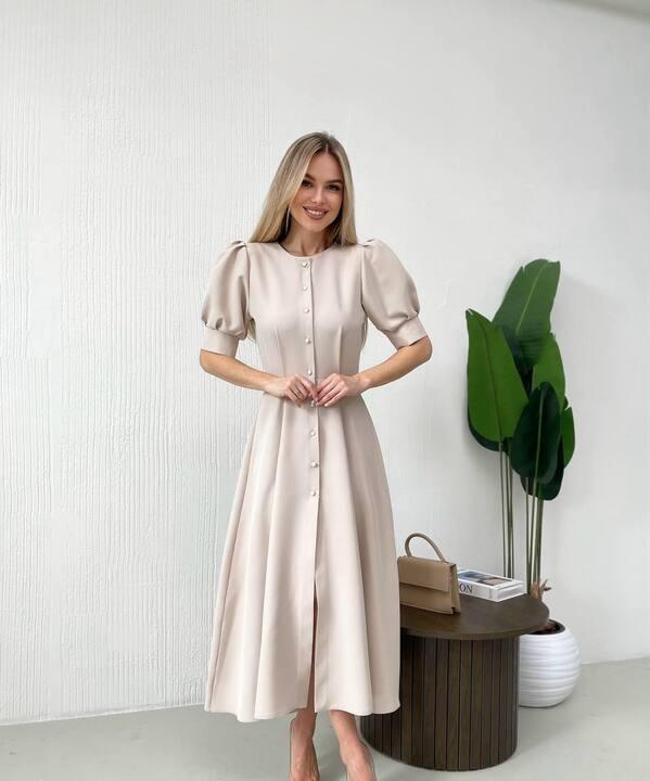 Платье-трапеция женское из костюмной ткани миди классическое с короткими рукавами весеннее