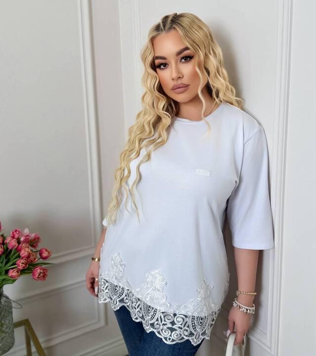 Футболка женская хлопковая удлинённая оверсайз с кружевом весенняя