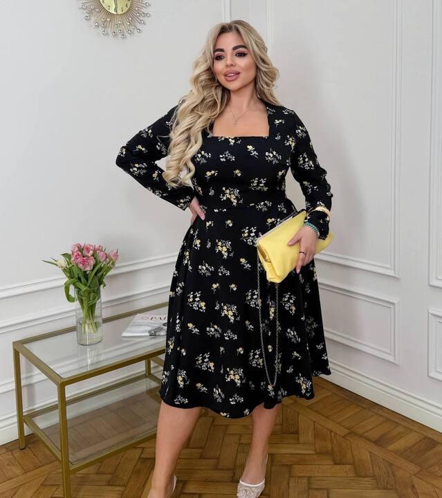 Платье женское из софта миди с цветочным принтом расклешенное весеннее