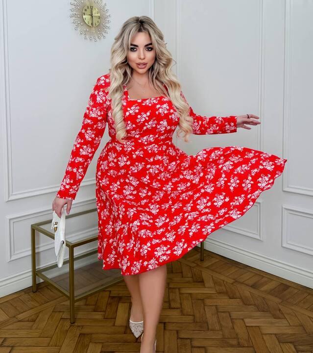 Платье женское из софта миди с цветочным принтом расклешенное на резинке весеннее