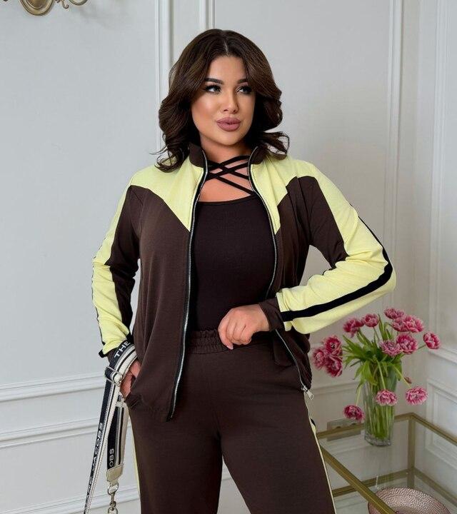 Спортивный костюм женский из двунитки с кофтой на молнии и джоггерами с лампасами демисезонный