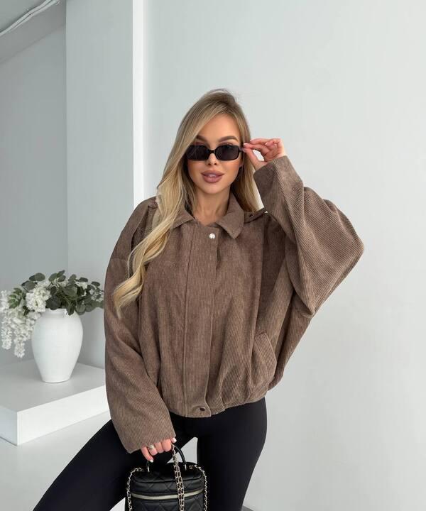 Бомбер женский из вельвета на подкладке оверсайз короткий весенний