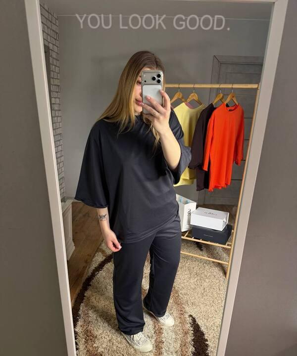 Прогулочный костюм женский из двунитки двойка с кофтой и брюками свободного кроя демисезонный