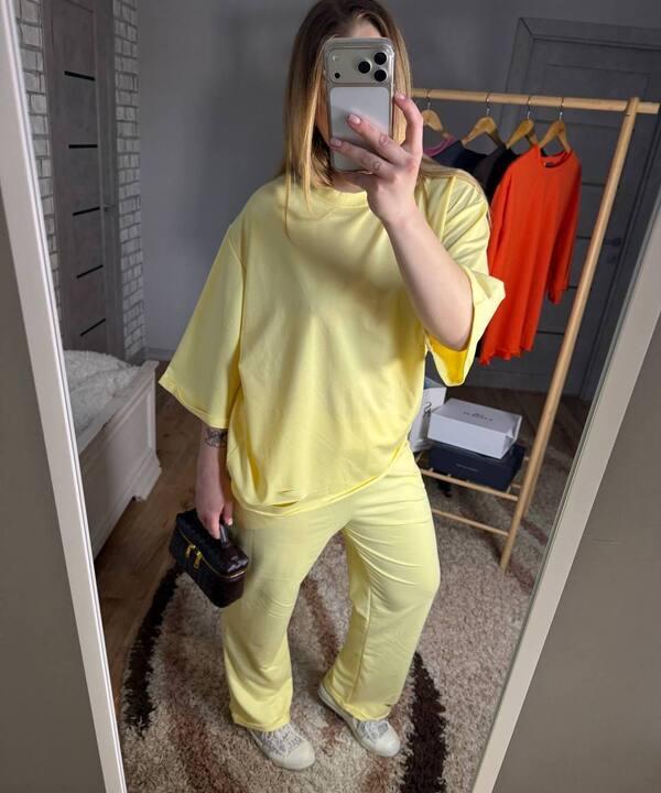 Прогулочный костюм женский из двунитки двойка с кофтой и брюками свободного кроя демисезонный