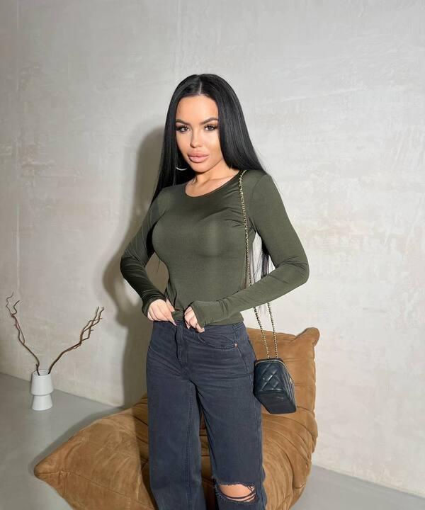 Лонгслив женский из микродайвинга базовый облегающий демисезонный с длинными рукавами и разрезом под пальчик