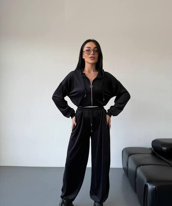 Спортивный костюм женский велюровый демисезонный двойка с худи на молнии и свободными брюками