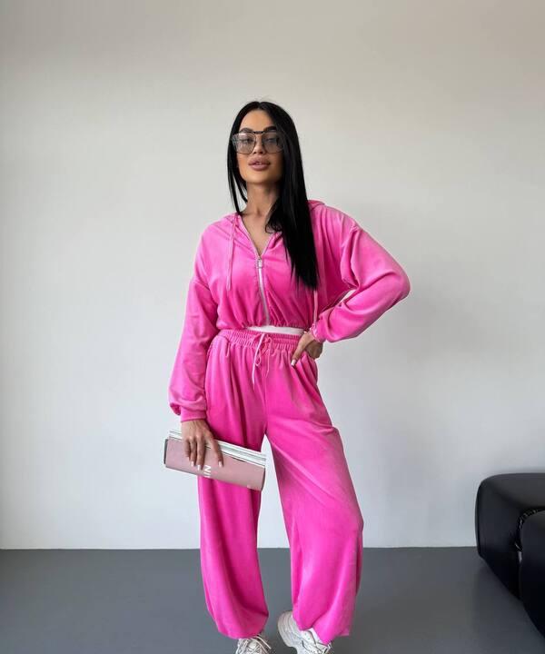 Спортивный костюм женский велюровый демисезонный двойка с худи на молнии и свободными брюками