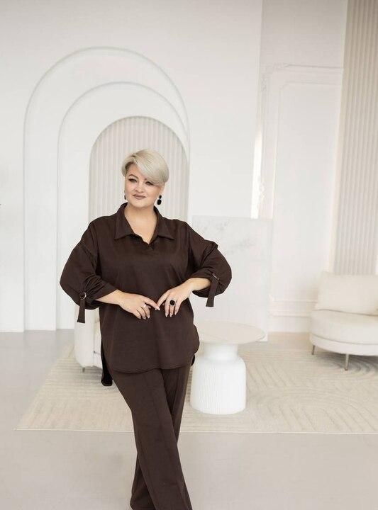 Костюм-двойка женский из двунитки повседневный оверсайз с рубашкой с V-образным вырезом и прямыми брюками больших размеров весенний