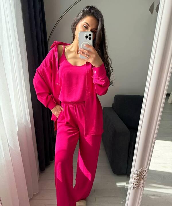 Костюм-тройка женский из крепа жатки с топом рубашкой и свободными брюками летний