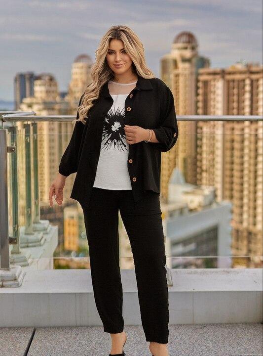 Костюм-тройка женский из крепа жатка: сорочка футболка и джоггеры свободного кроя с аппликацией повседневный