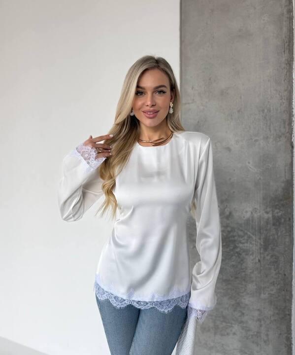 Блуза женская из дабл шелка с кружевным декором и длинным рукавом демисезонная