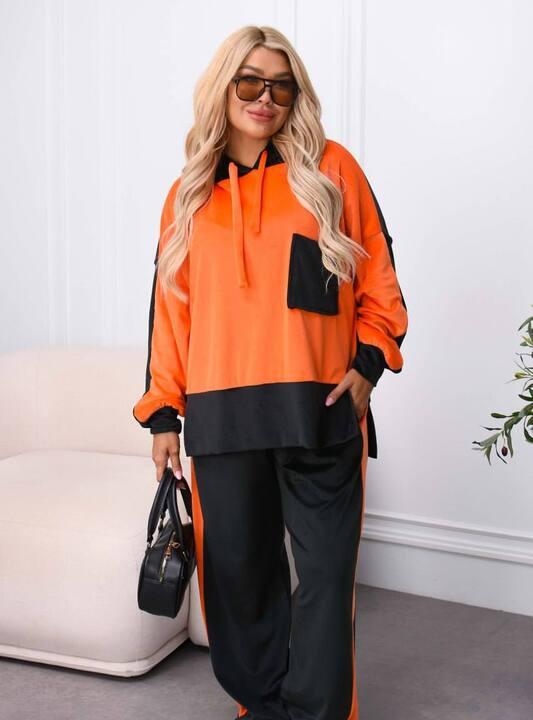 Спортивный костюм-двойка женский из велюра спорт с худи свободного кроя и широкими брюками с лампасами демисезонный