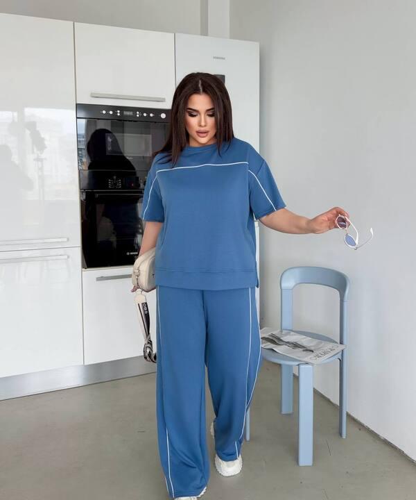 Костюм-двойка женский из двунитки пенье с футболкой и широкими брюками свободного кроя демисезонный