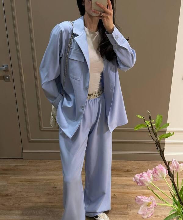 Костюм-двойка женский из костюмной ткани Бостон с жакетом-рубашкой и широкими брюками свободного кроя