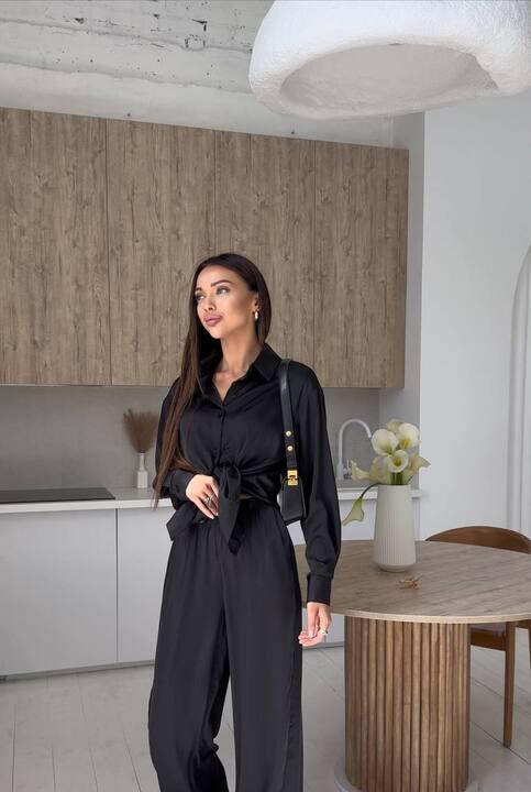 Костюм-двойка женский из костюмки Бостон с рубашкой на завязке и широкими брюками весенний