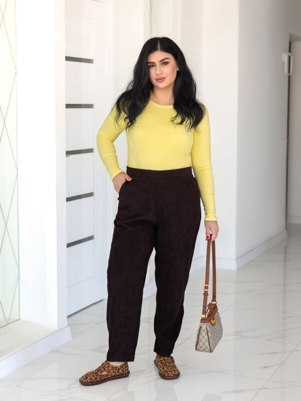 Брюки женские вельветовые оверсайз джоггеры на резинке с высокой посадкой весенне-летние