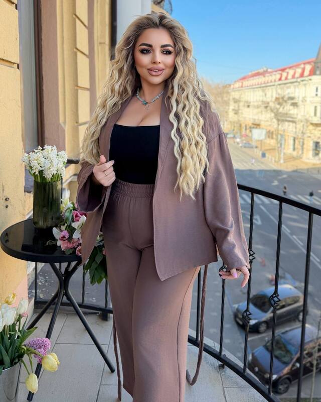 Костюм-двойка женский льняной бохо с жакетом на запах и широкими брюками весенне-летний