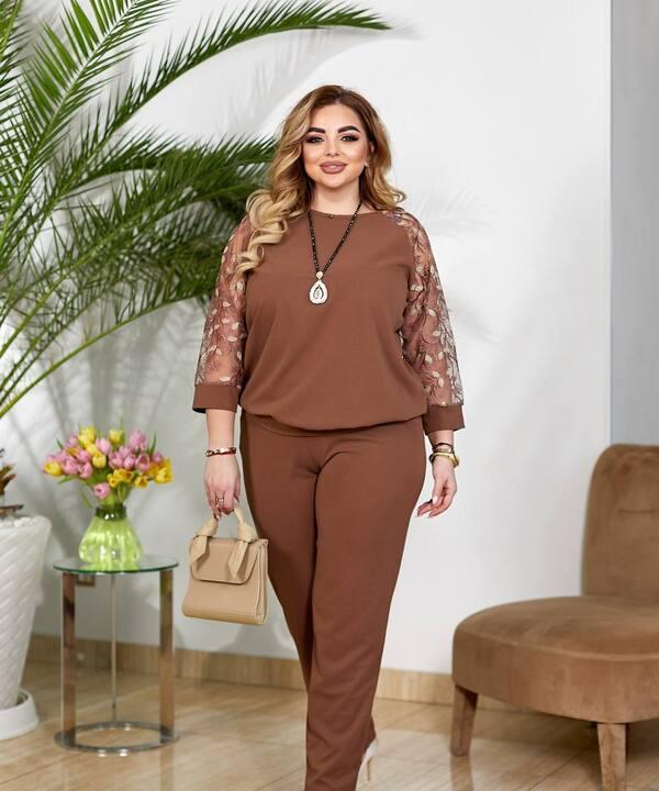 Костюм женский креп дайвинг с вышивкой на сетке весенний блузка + брюки на резинке