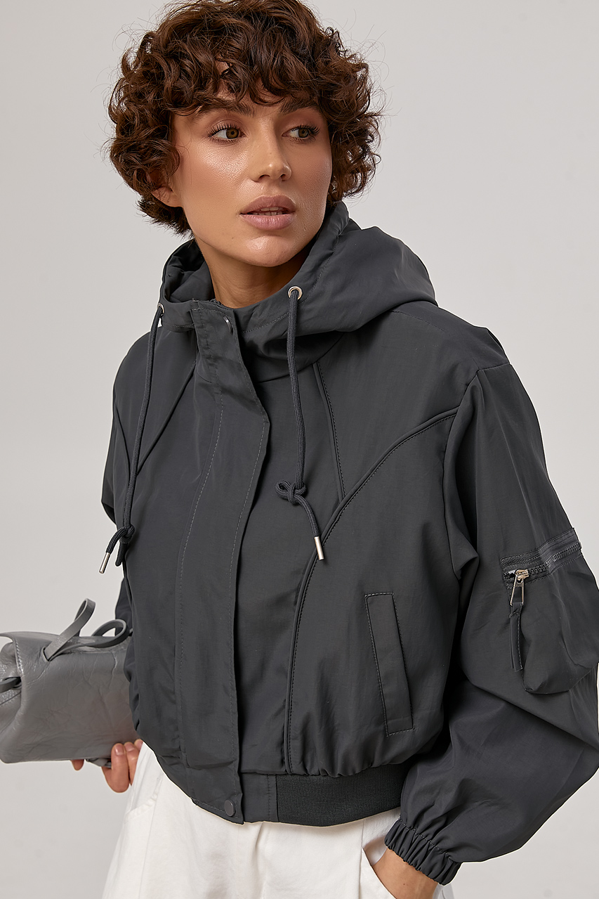 Коротка однотонна вітровка з капюшоном  lx-2083