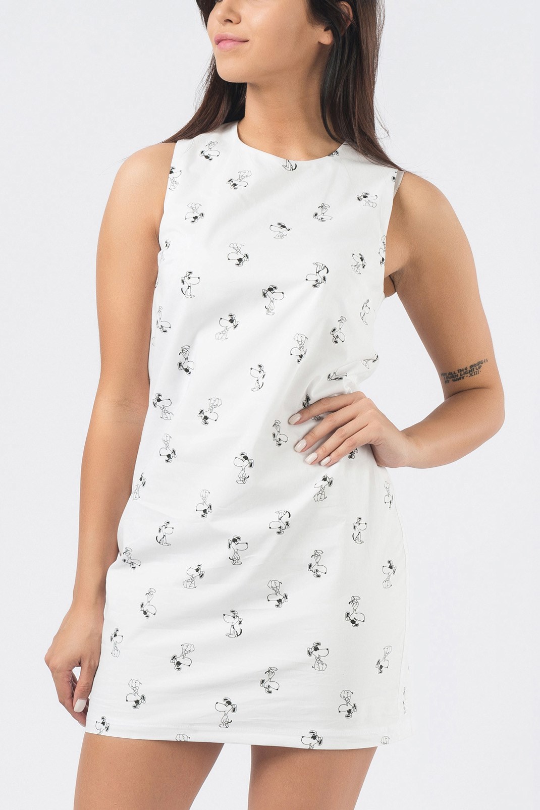 Маленькое белое платье с принтом 33700